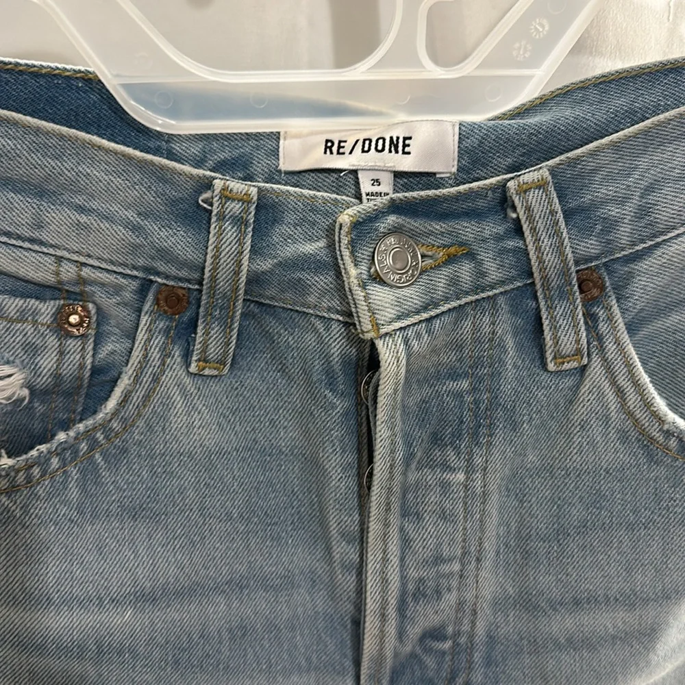 RE/DONE Originals 90s High Rise Loose in Breezy Indigo With Rips revolv - Picture 5 of 7